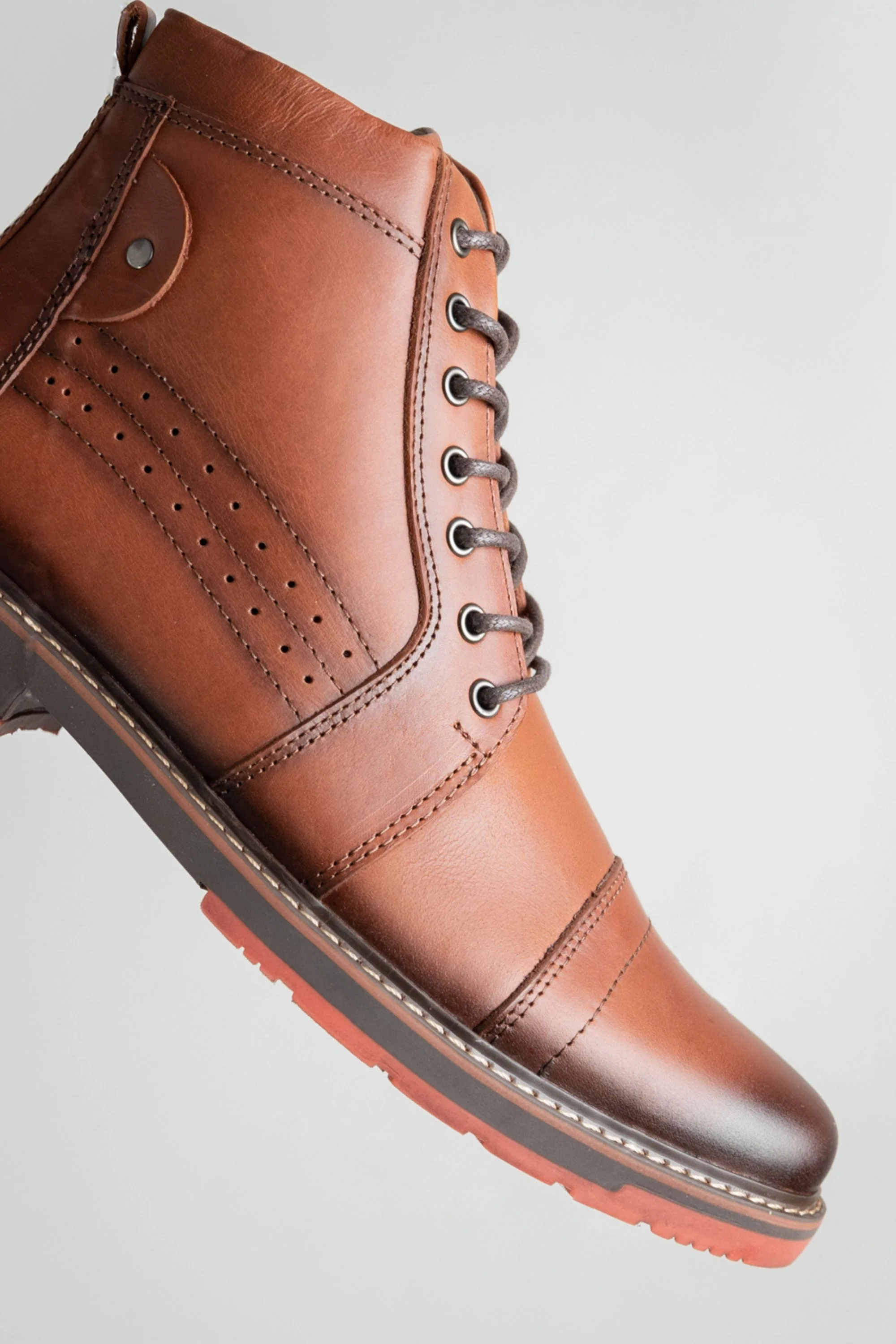 BOTA PARA HOMBRE EN CUERO MIEL | REF: VILLETA CLASS - Image 5