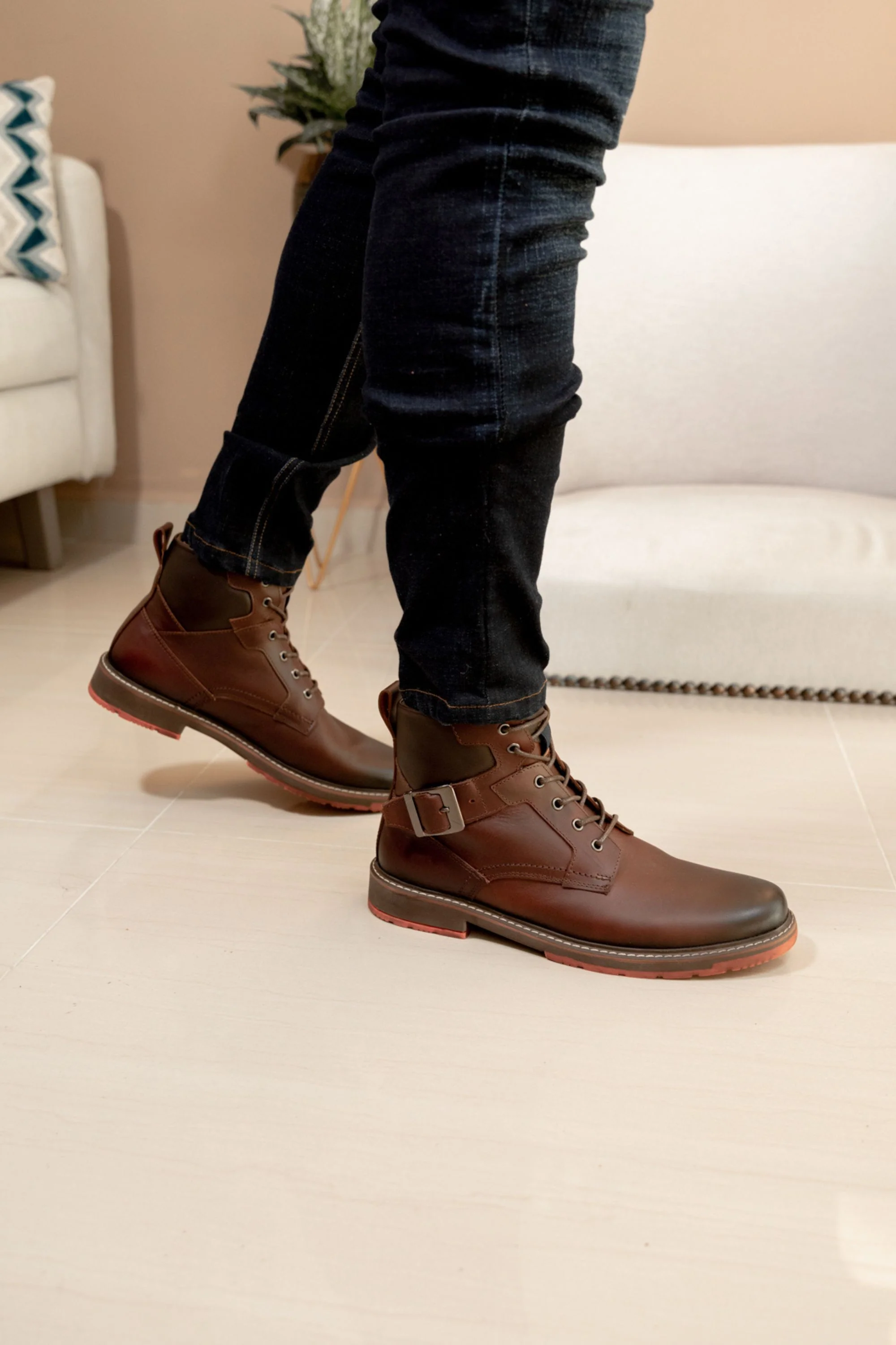 BOTA PARA HOMBRE EN CUERO COÑAC OSCURO  | BOTA DAVIDSON REF:SORA COÑAG - Image 4