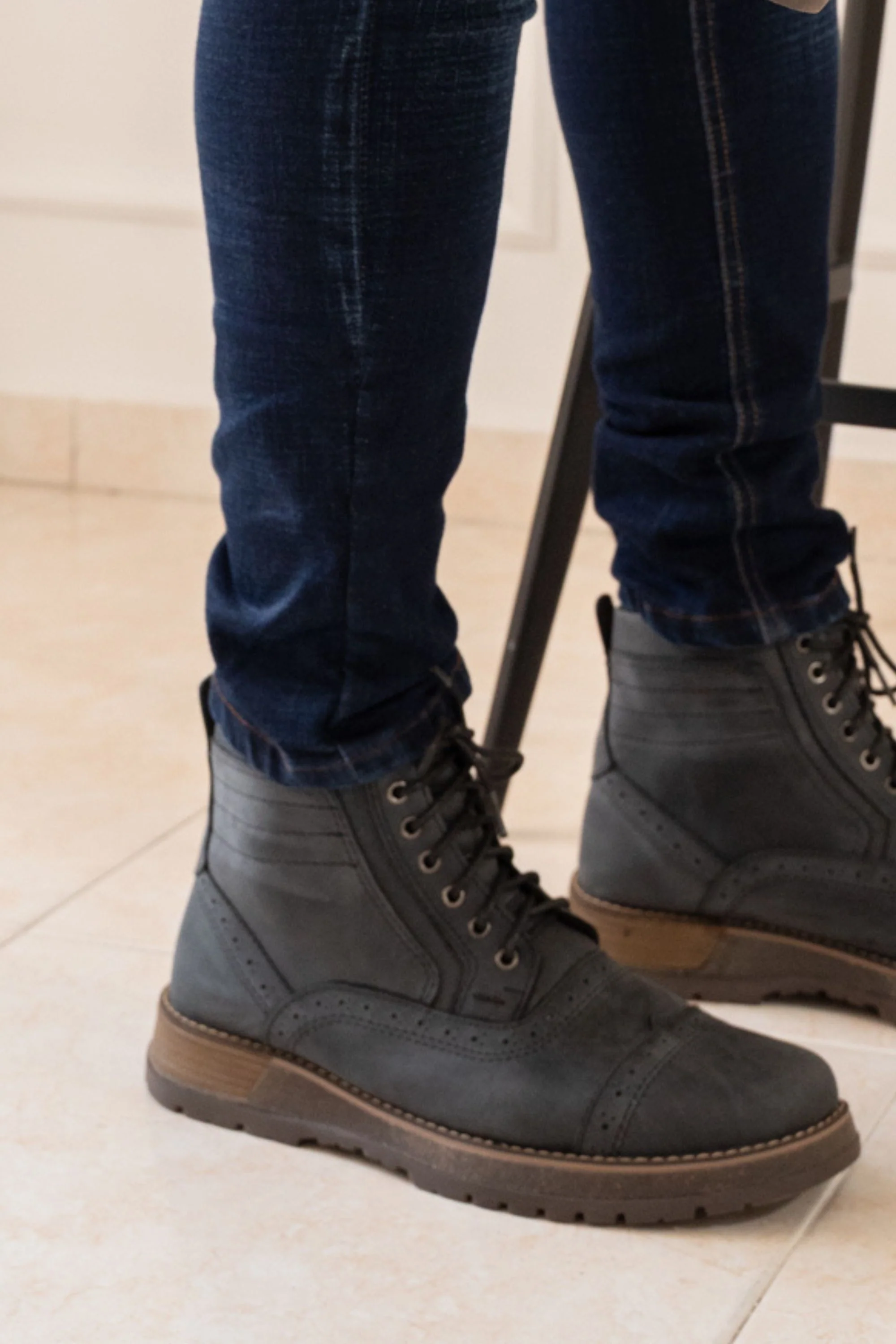 BOTAS DREAMS PARA HOMBRE EN CUERO GRIS REF: TUNJA - Image 3