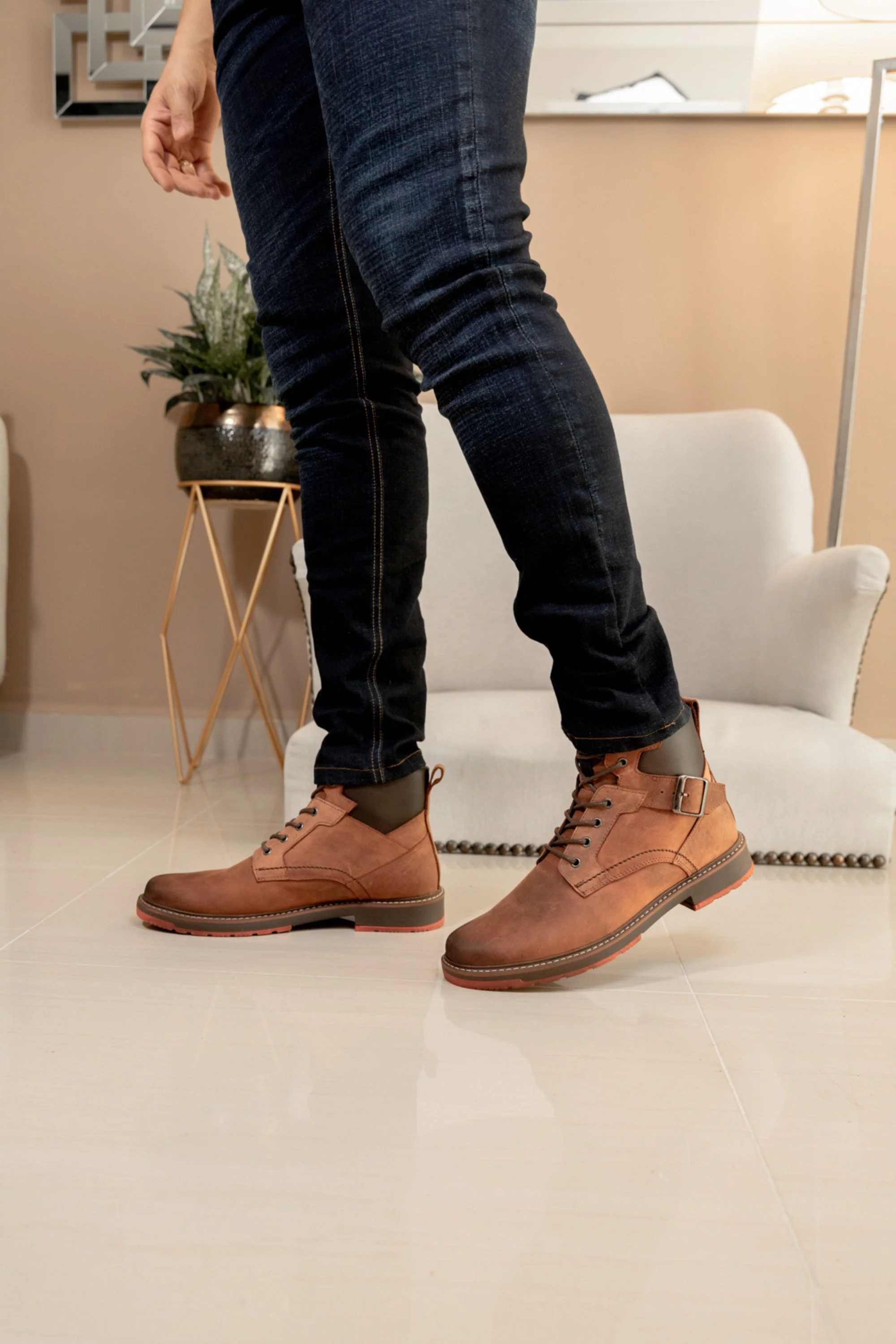 BOTAS PARA  HOMBRE EN CUERO  /DAVIDSON MIEL CLARO NOBUCK REF: SORA COÑAG - Image 3