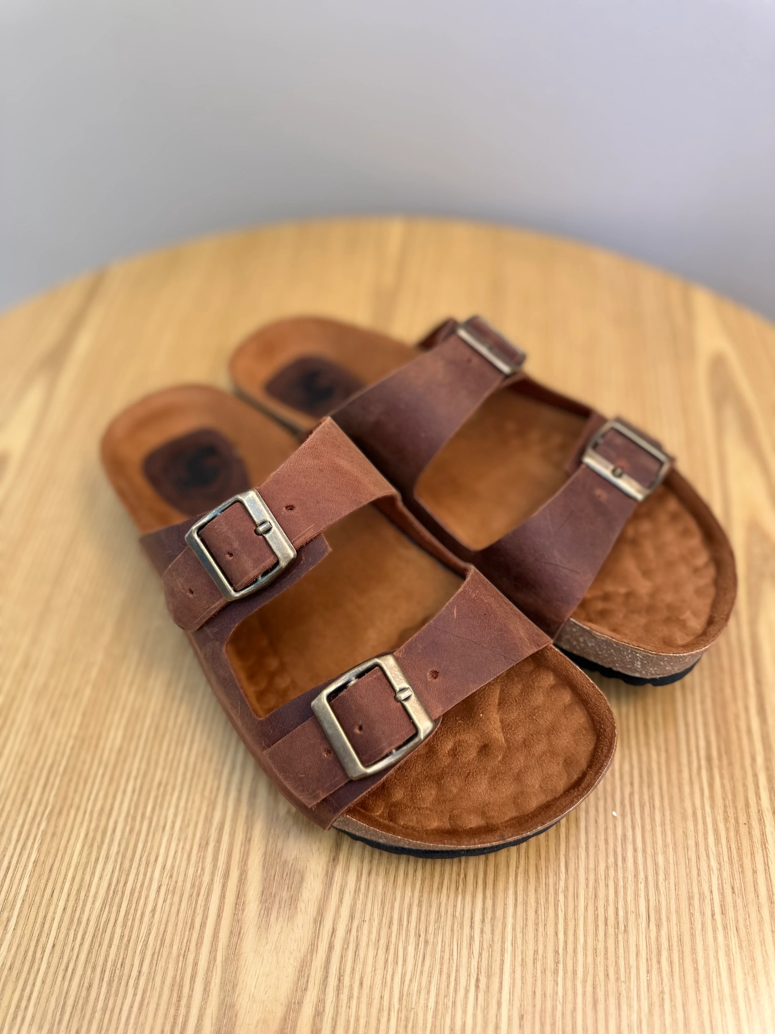 SANDALIAS PARA HOMBRE EN CUERO RUSTICO CATALUÑA REF: 55 FARID - Image 3