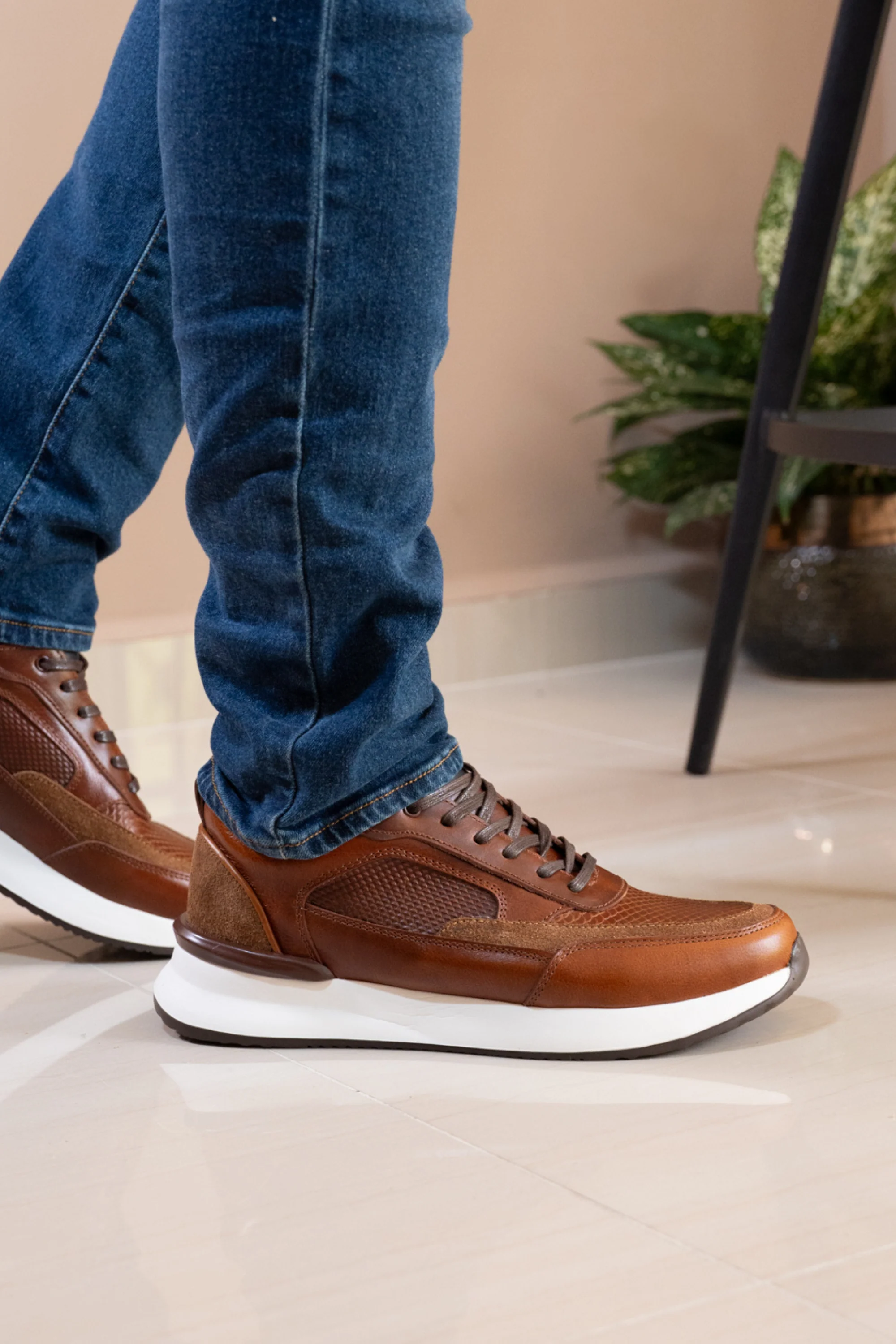 TENIS PARA HOMBRE EN CUERO MIEL  REF: VERONA 3205 - Image 4