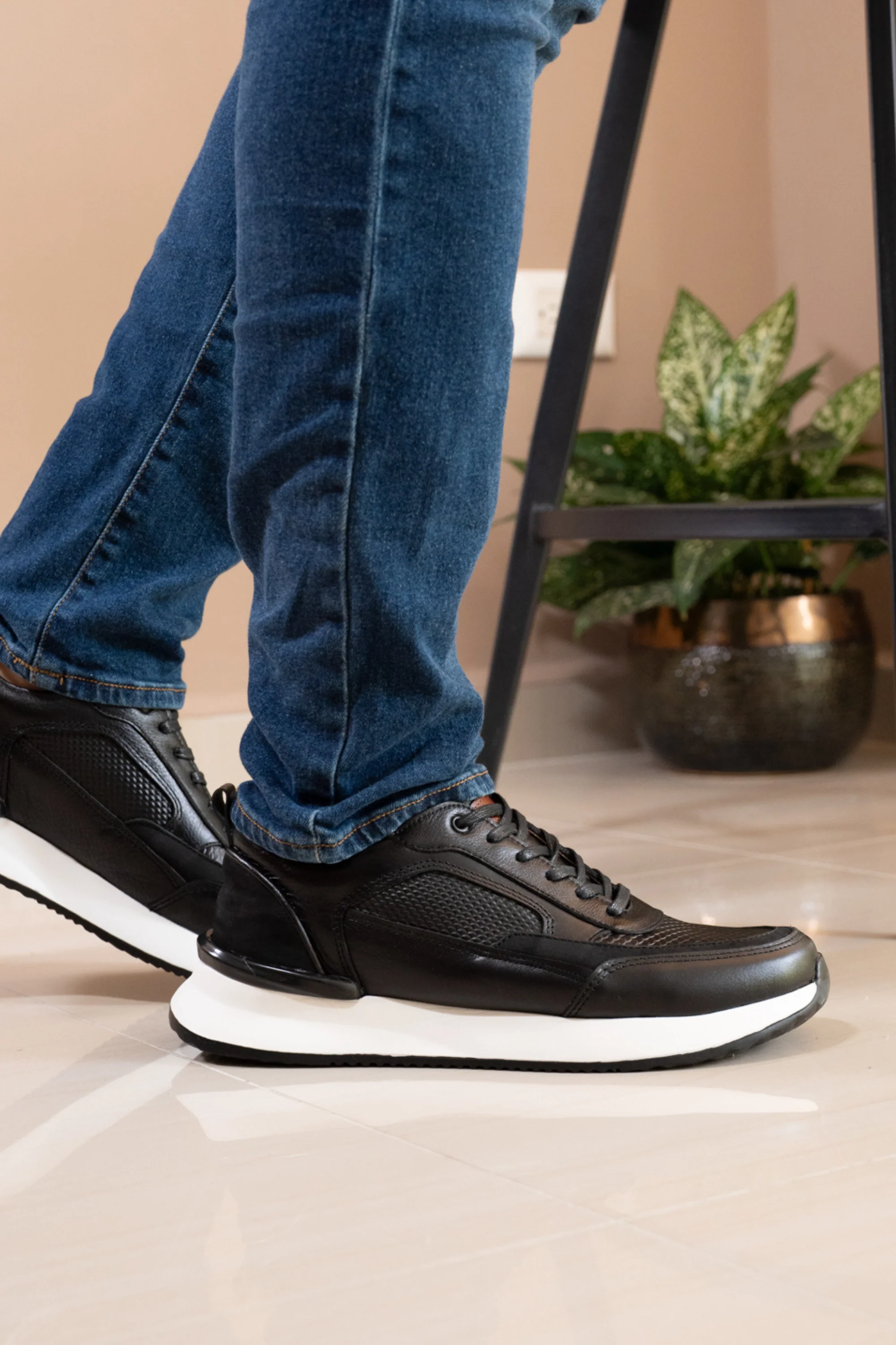 TENIS PARA HOMBRE EN CUERO NEGRO  REF: VERONA 3205 - Image 4