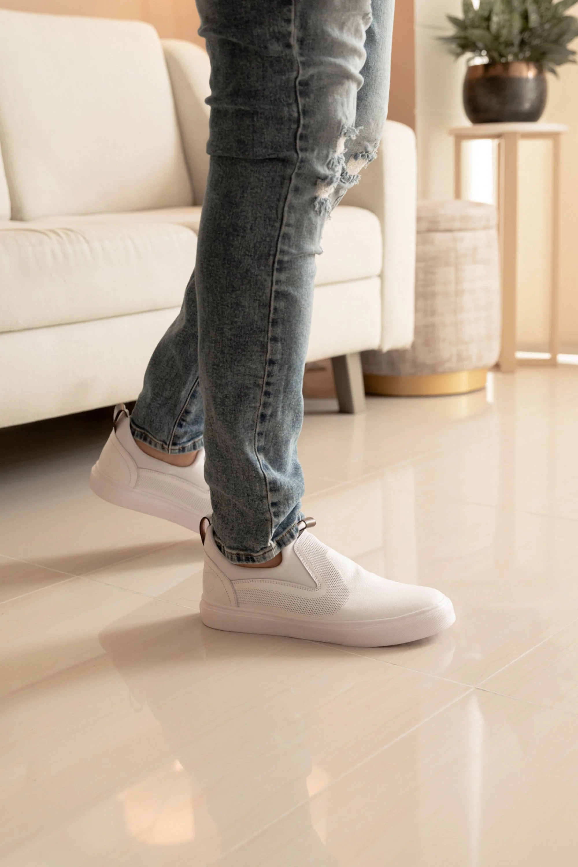 TENIS SLIDER AMIR EN CUERO BLANCO PARA HOMBRE  / SPN 2801 - Image 3