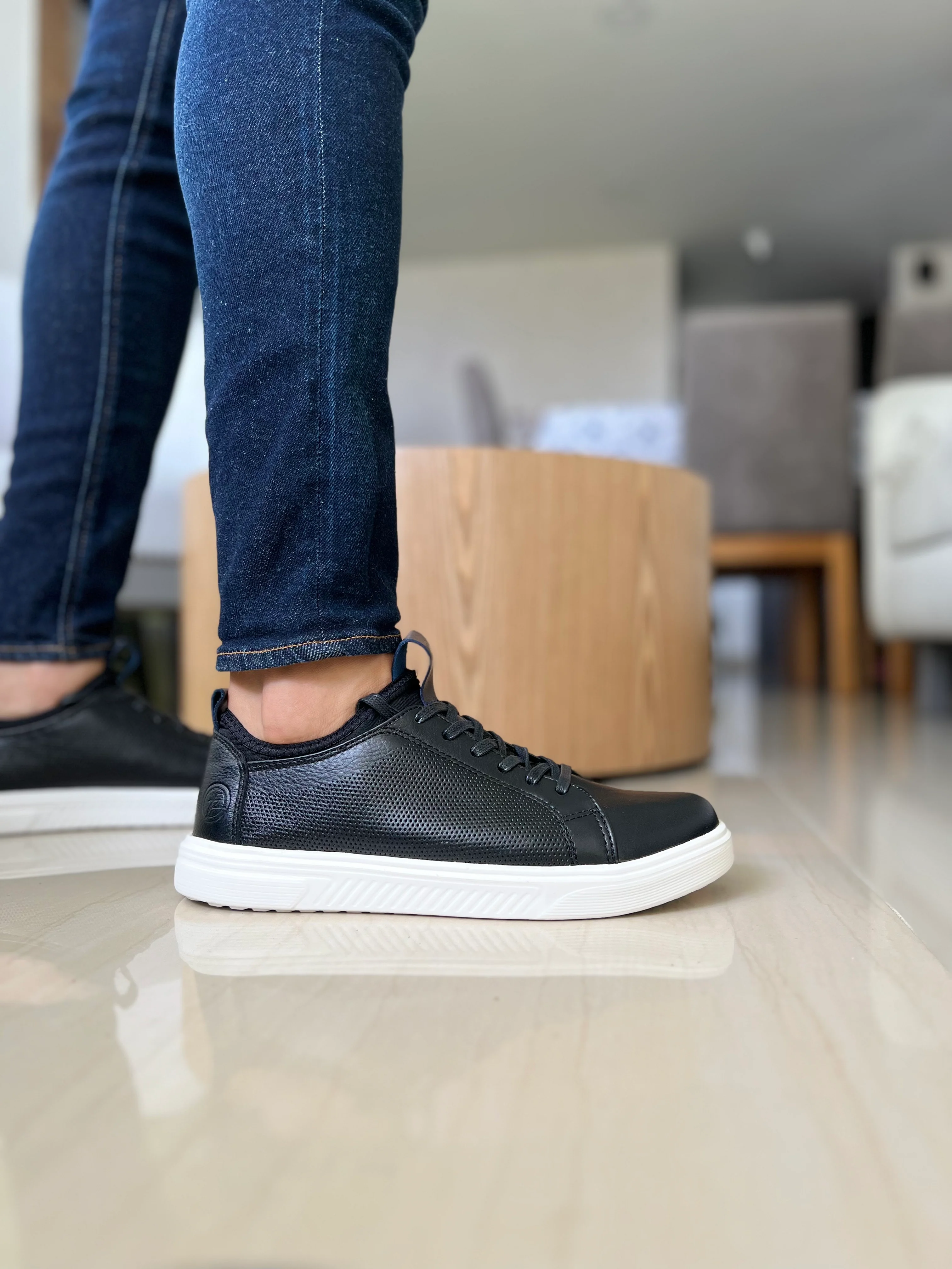 TENIS SNEAKERS PLANO TIPO MEDIA LEO PARA HOMBRE EN CUERO NEGRO/ SPN 3021 - Image 3