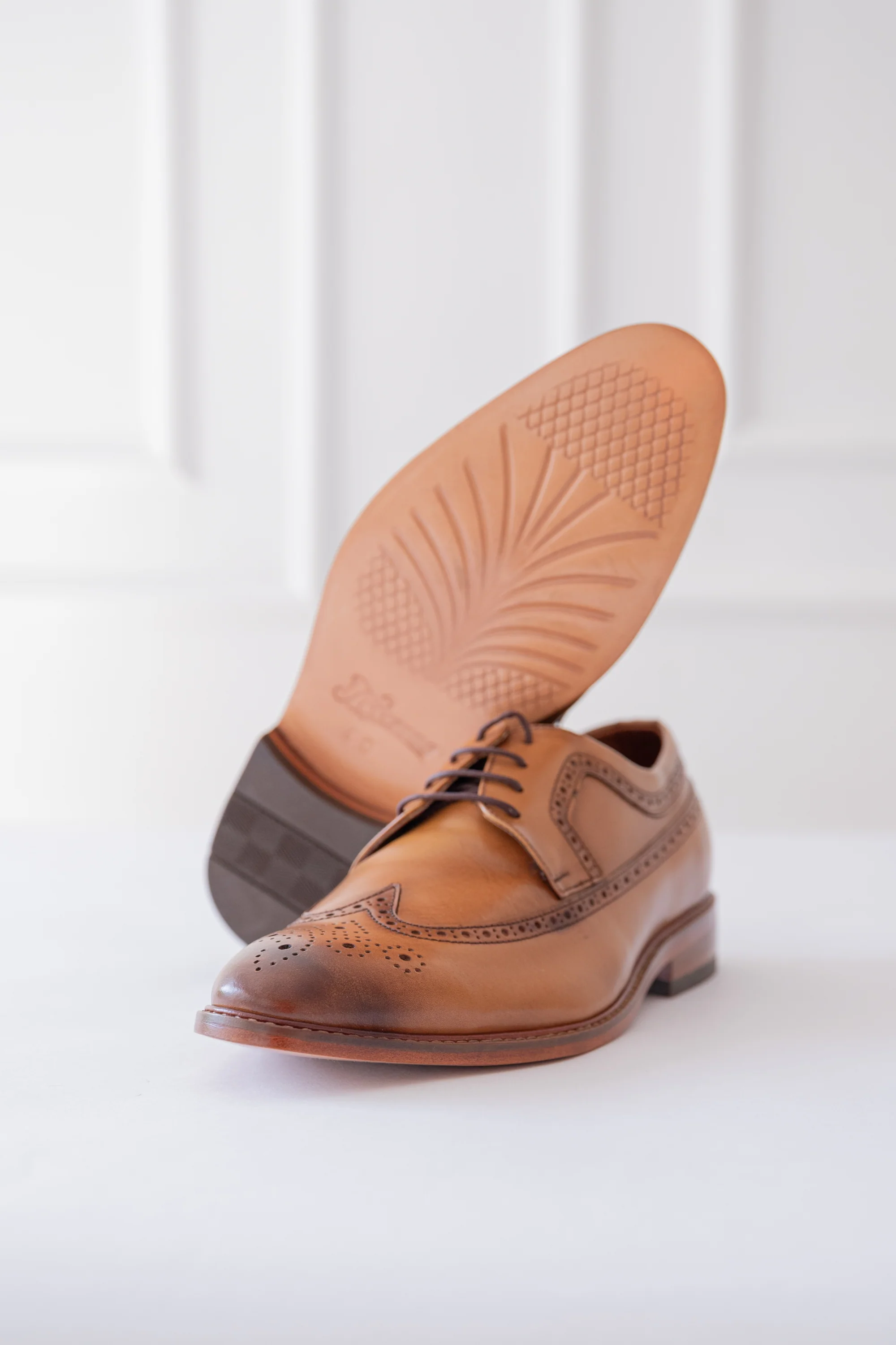 ZAPATO DERBY CRISTIAN DE CUERO MIEL PARA HOMBRE / REF:LUZ CARACAS - Image 4