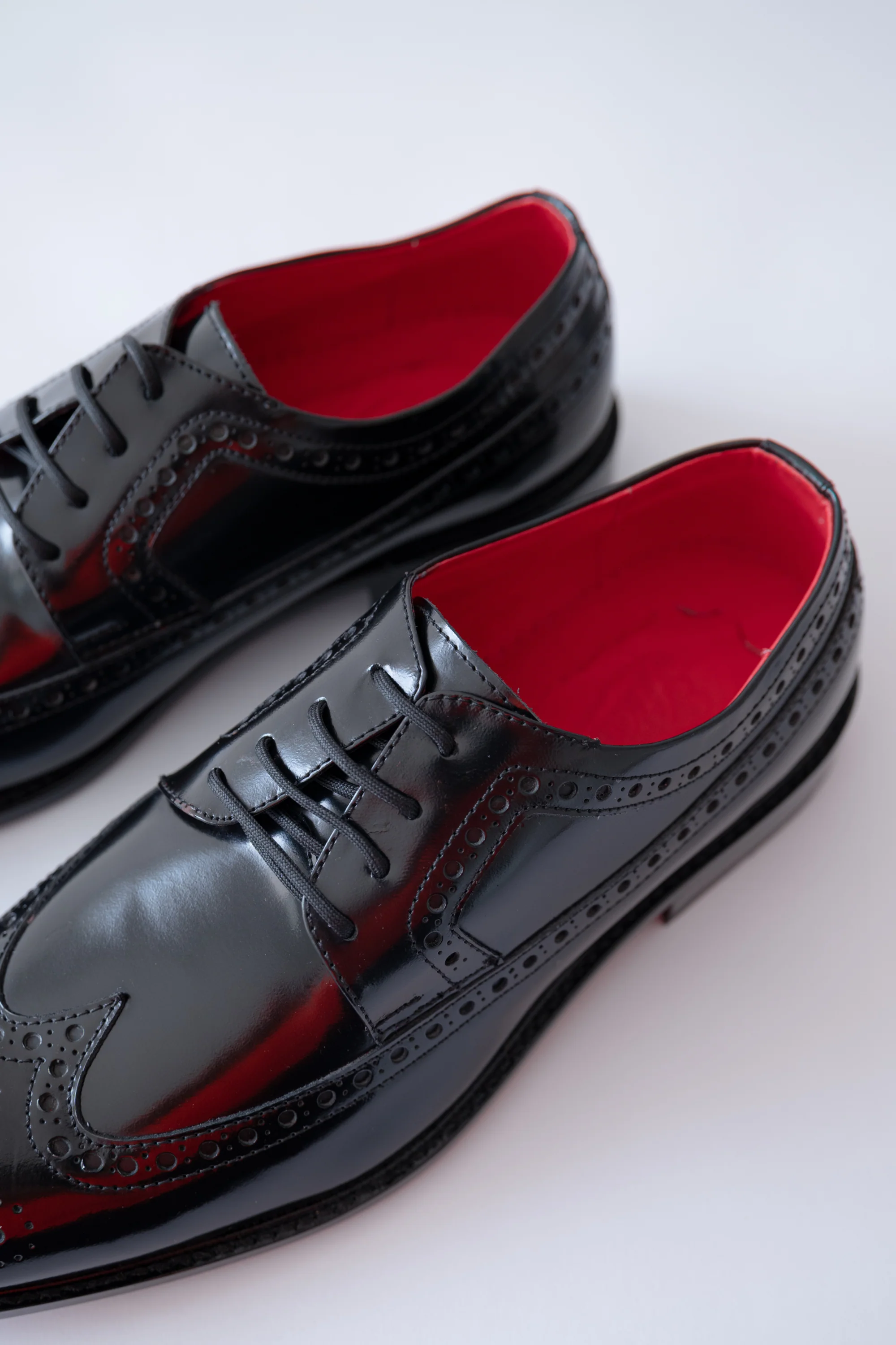 ZAPATO DERBY CRISTIAN DE CUERO NEGRO BRILLANTE PARA HOMBRE / REF:LUZ CARACAS - Image 4