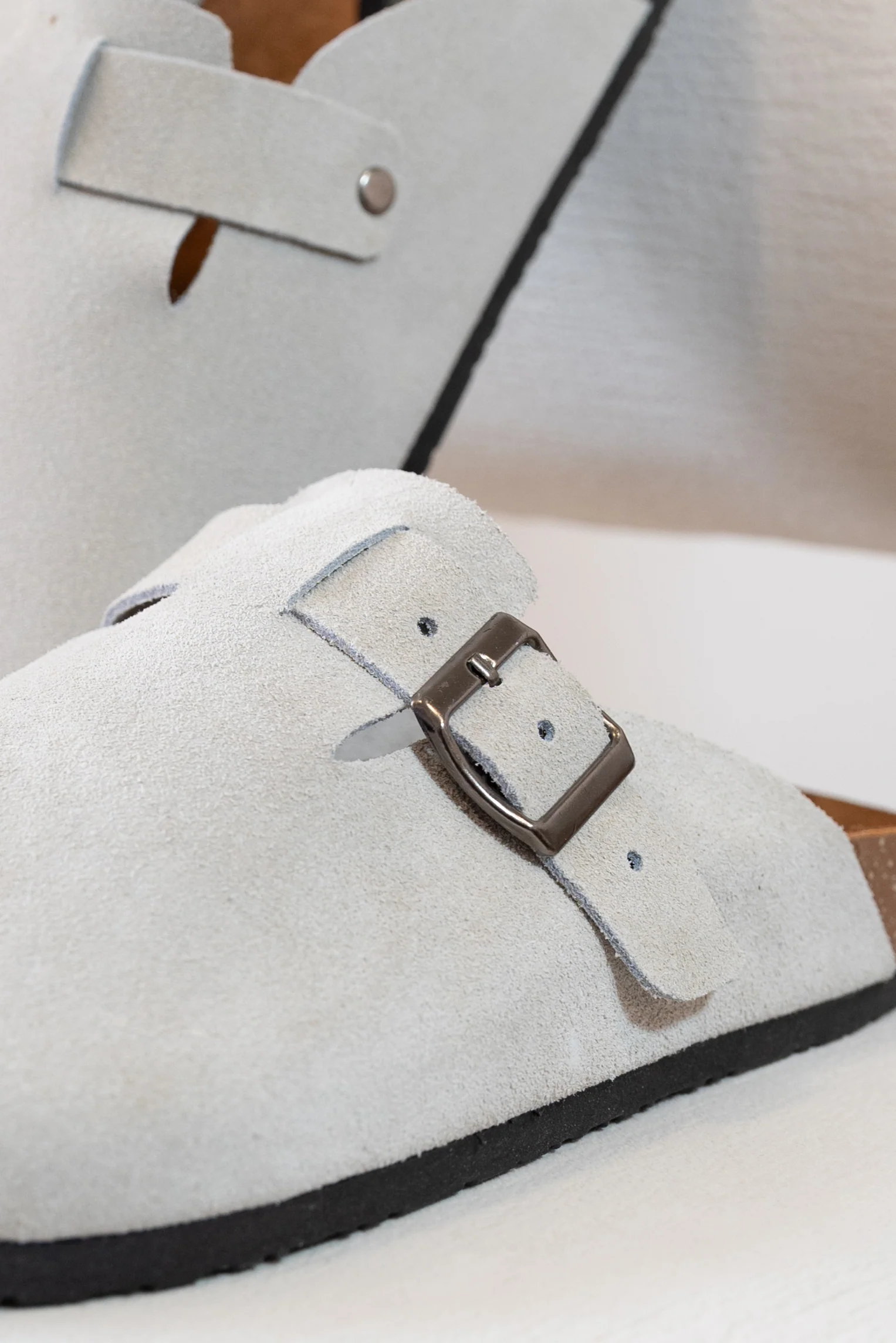 ZUECO PARA HOMBRE EN CUERO CARNAZA HUESO | REF: RAVELLO - Image 4